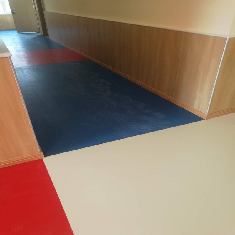 幼儿园塑胶地板