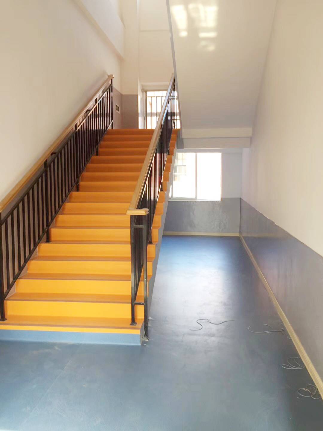 塑胶地板厂家 塑胶地板厂家