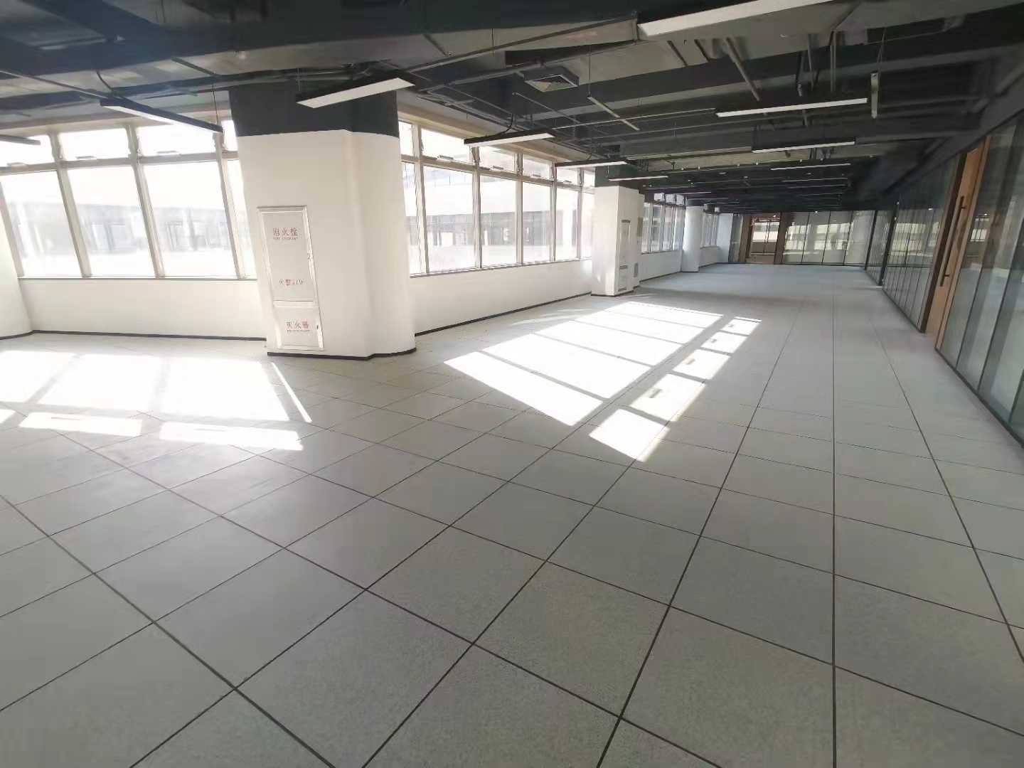 pvc塑胶地板厂家