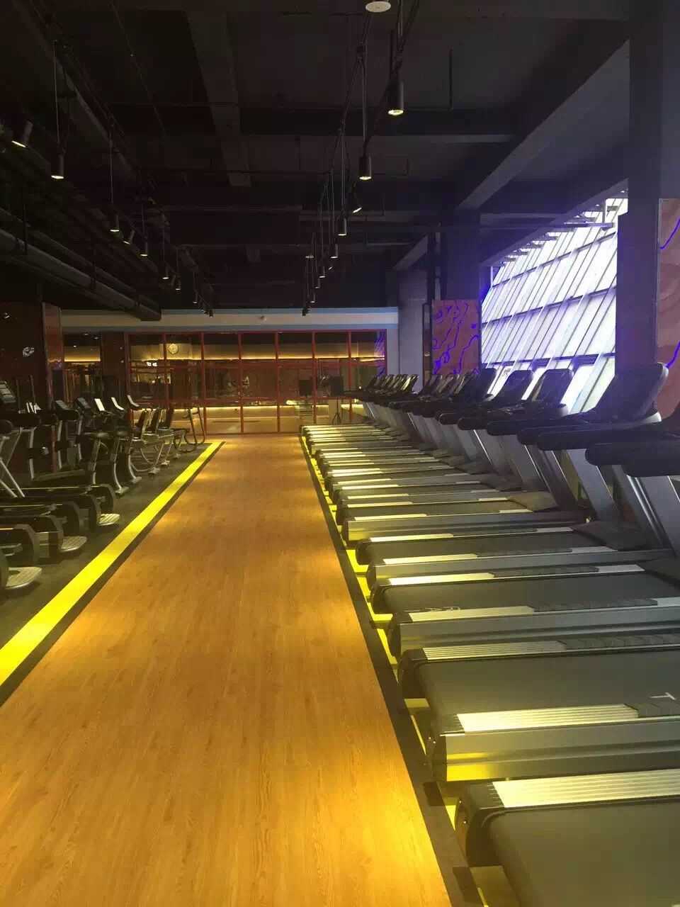 pvc塑胶地板健身房 pvc塑胶地板健身房