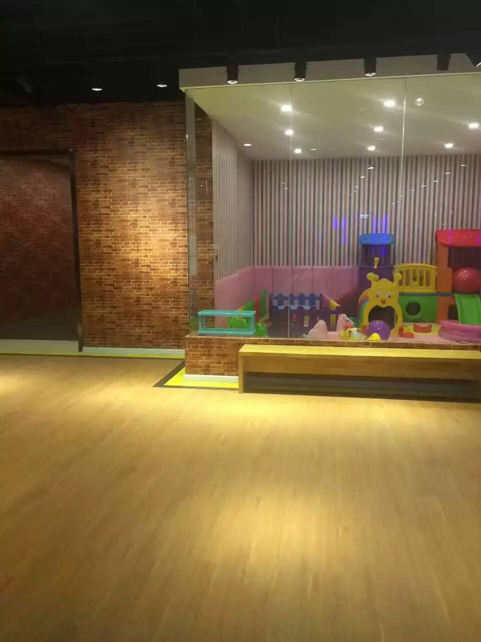 健身房pvc塑胶地板